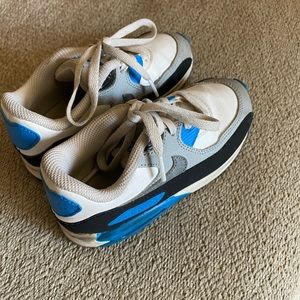 Toddler boys Nike Air Max size 10